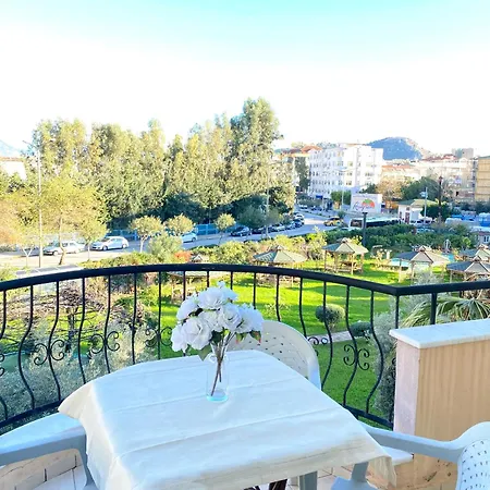 Apartament Zerrin Hanim - 1 Minute From Kleopatra Beach